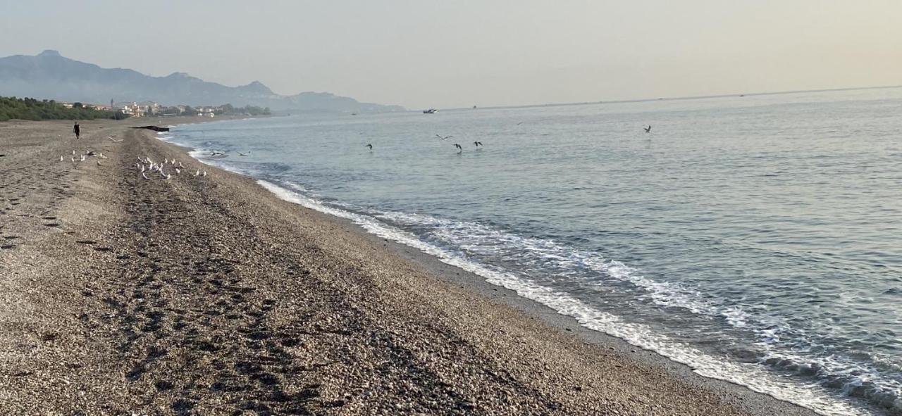 Villa Artaleammare Fondachello  Esterno foto
